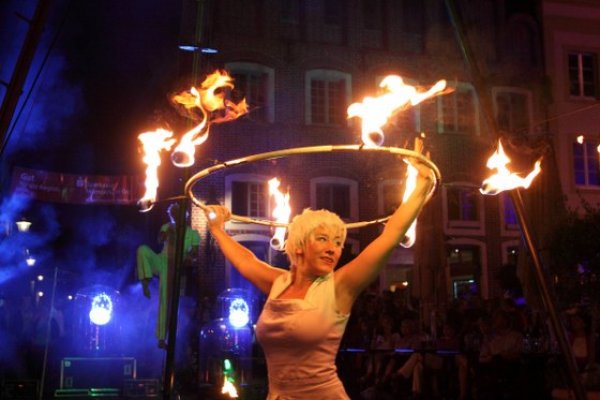 Luftartistik- und Feuershow in Warendorf